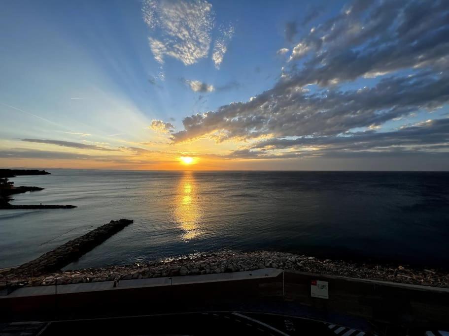 Charming Sea Front 3 Bedroom Apartment - Incredible Views! L'Ametlla de Mar Buitenkant foto