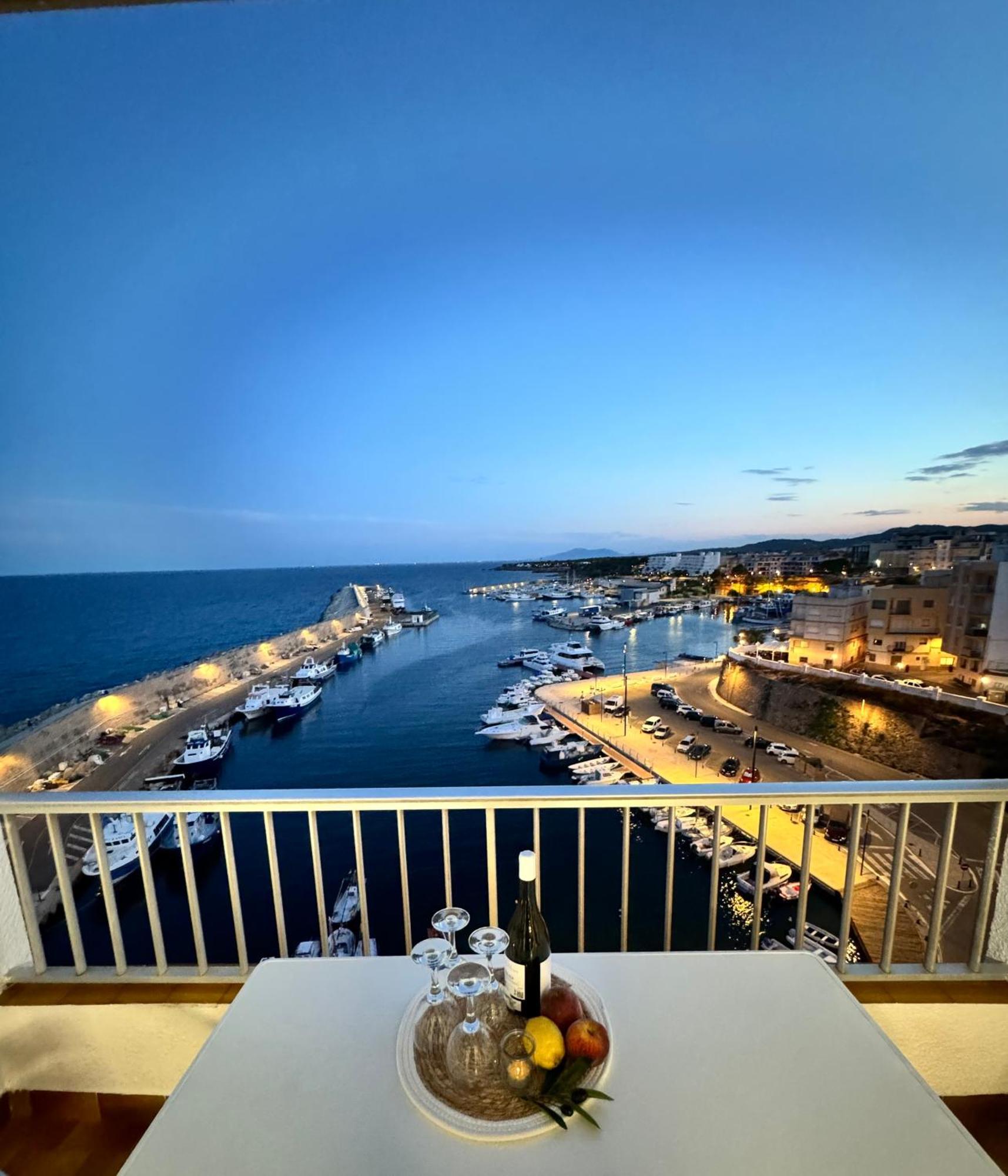 Charming Sea Front 3 Bedroom Apartment - Incredible Views! L'Ametlla de Mar Buitenkant foto